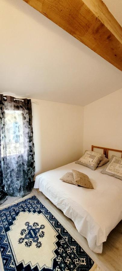 קוטיניאק Charmant Duplex Au Coeur Du Village מראה חיצוני תמונה