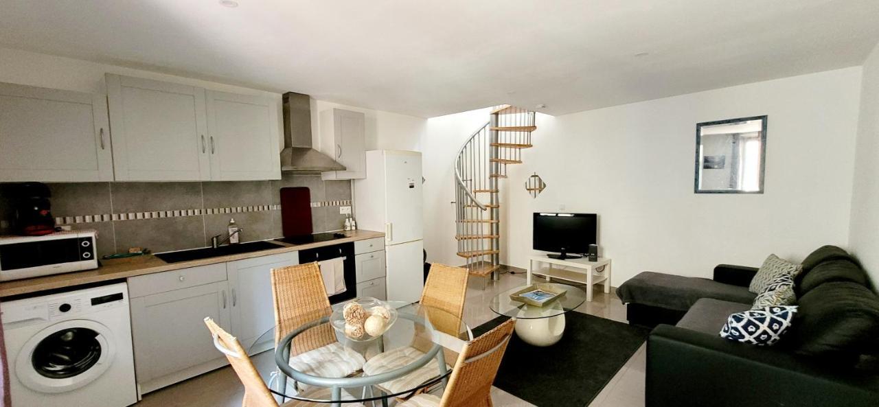 קוטיניאק Charmant Duplex Au Coeur Du Village מראה חיצוני תמונה