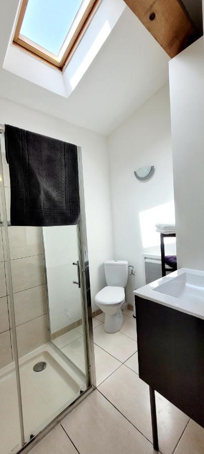 קוטיניאק Charmant Duplex Au Coeur Du Village מראה חיצוני תמונה