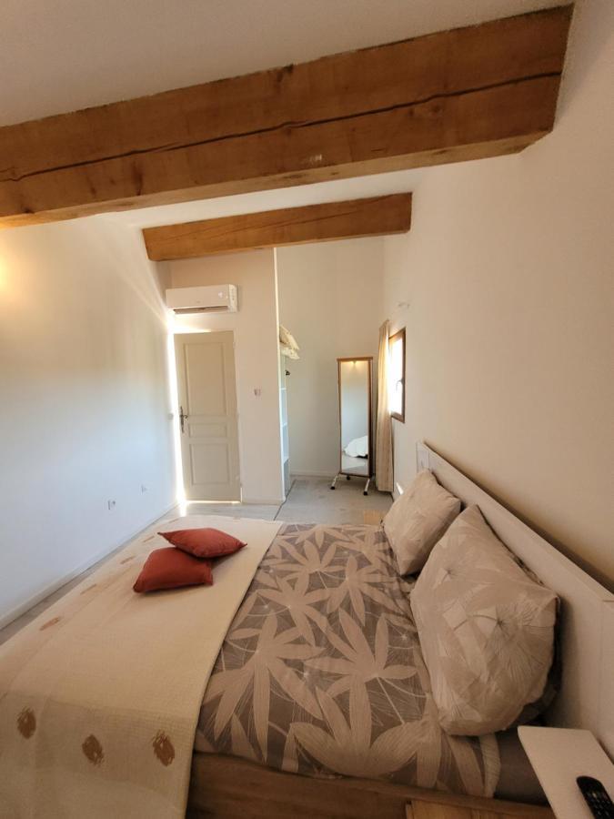 קוטיניאק Charmant Duplex Au Coeur Du Village מראה חיצוני תמונה