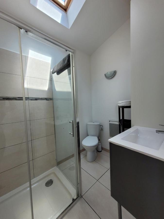 קוטיניאק Charmant Duplex Au Coeur Du Village מראה חיצוני תמונה