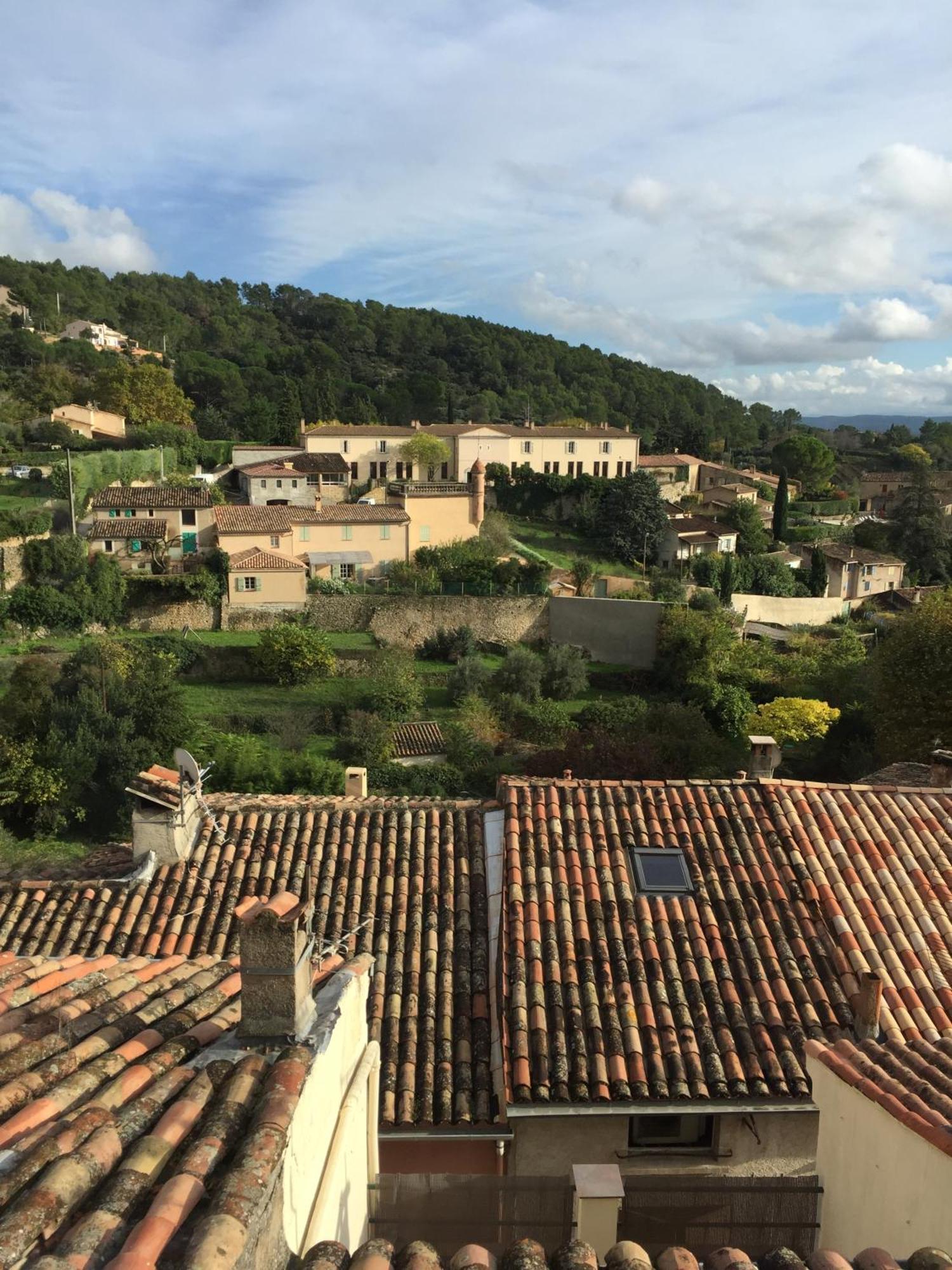 קוטיניאק Charmant Duplex Au Coeur Du Village מראה חיצוני תמונה
