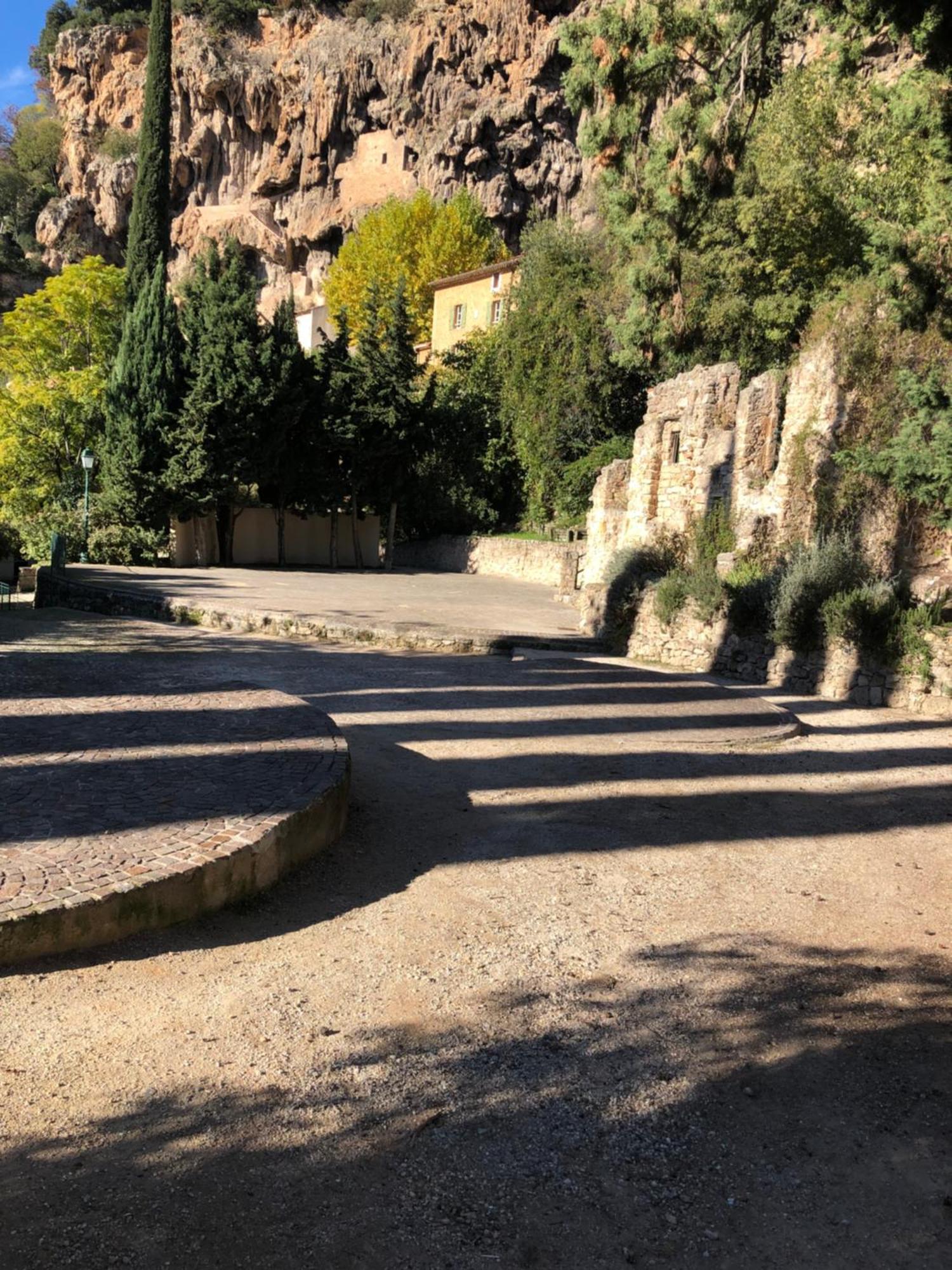 קוטיניאק Charmant Duplex Au Coeur Du Village מראה חיצוני תמונה