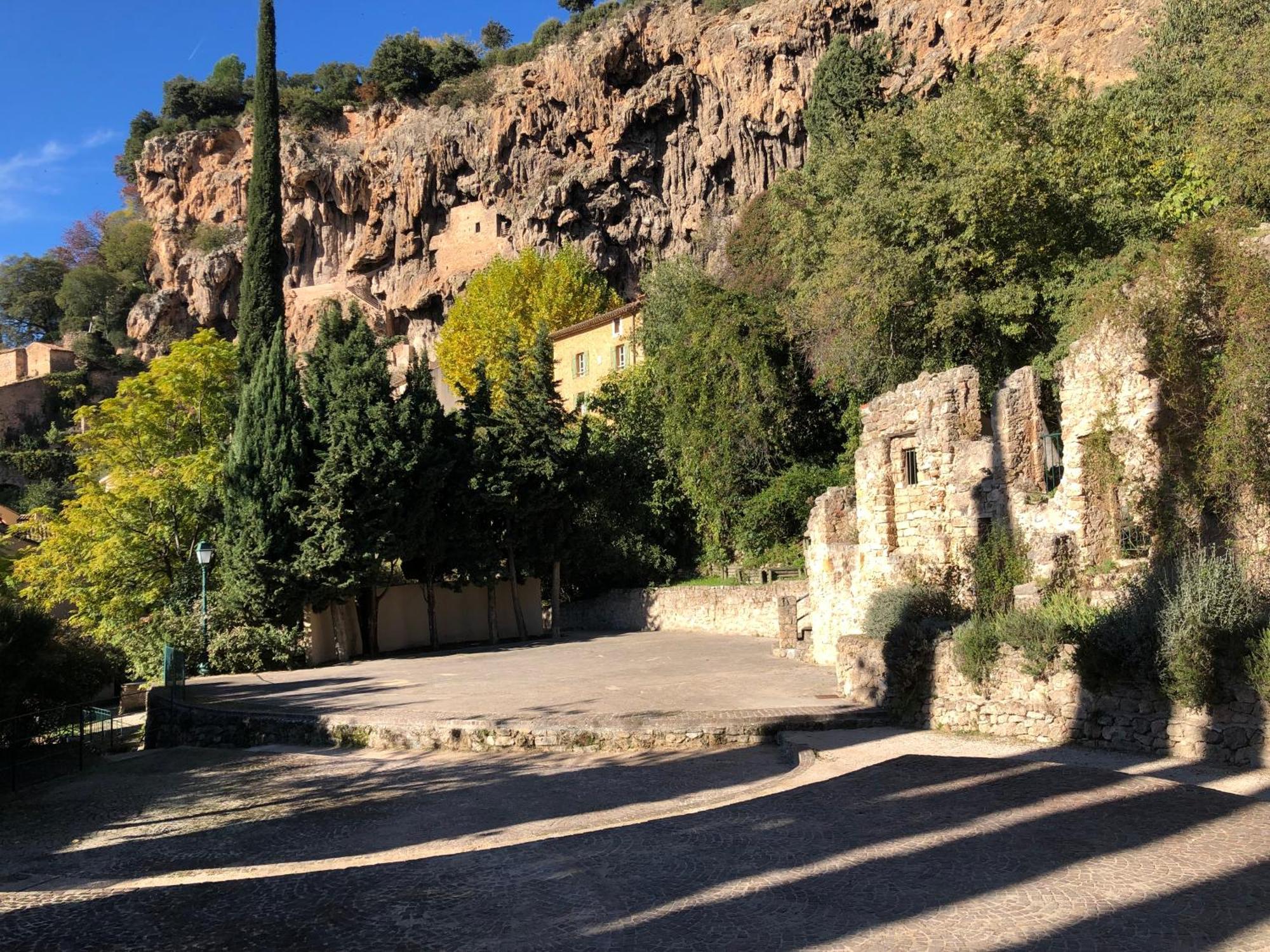 קוטיניאק Charmant Duplex Au Coeur Du Village מראה חיצוני תמונה